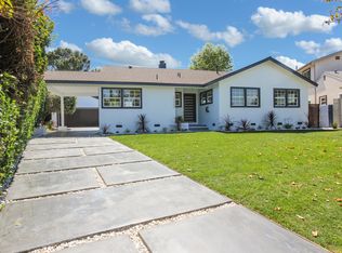 19562 Calvert St, Reseda, CA 91335