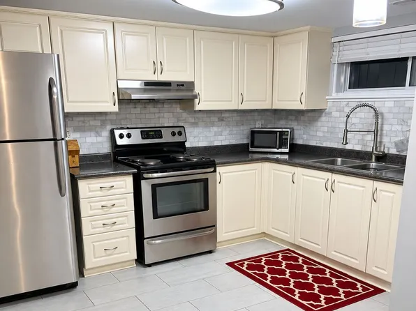 197 Honiton St #Basement, Toronto, ON M3H 5N5