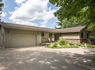 16346 Creekwood Rd, Prior Lake, MN 55372