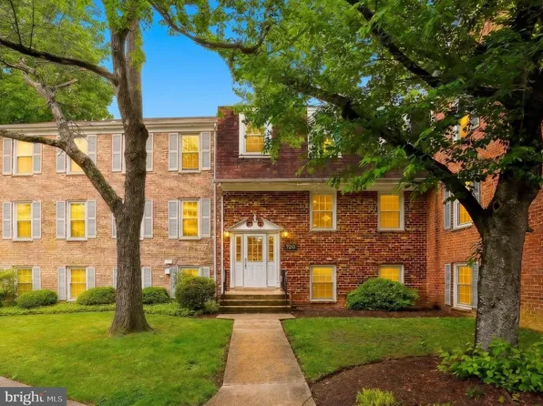 726 Quince Orchard Blvd #10, Gaithersburg, MD 20878