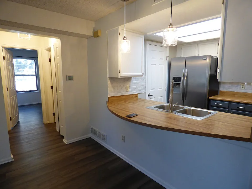 16103 E Alaska Pl #9