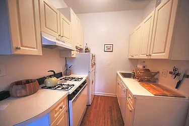 Rented by Metropolitan Realty