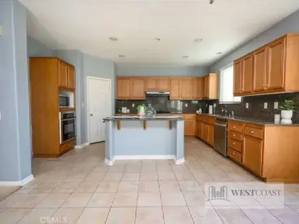 41018 Crimson Pillar Ln, Lake Elsinore, CA 92532