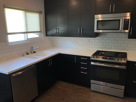 2nd image of 13435 Burbank Blvd APT 9