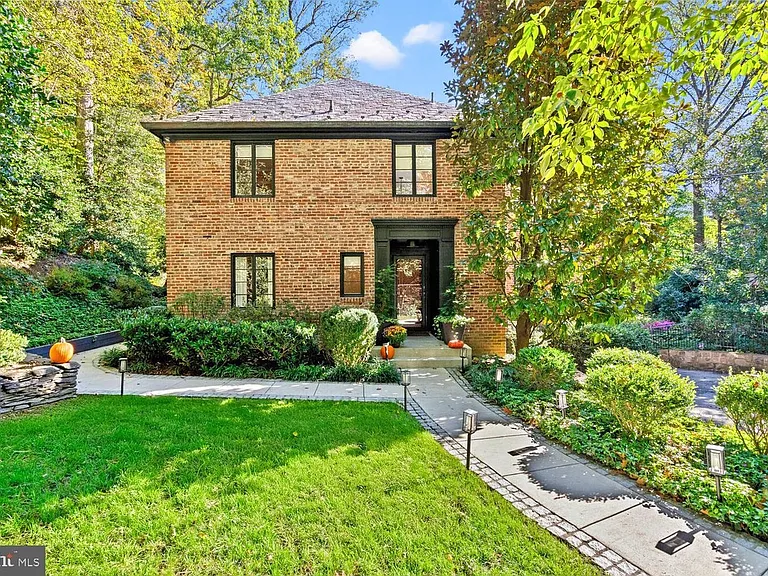 4838 Broad Branch Rd NW — Photo 1