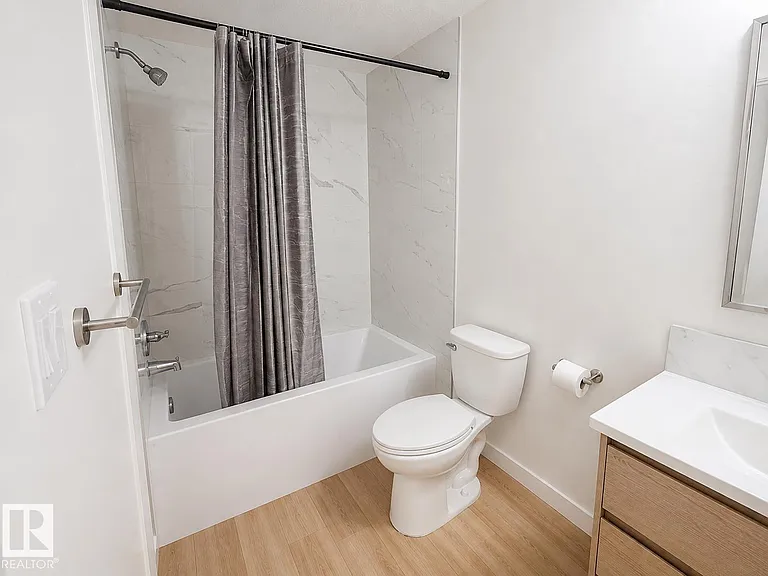 1913 209a St NW — Photo 6