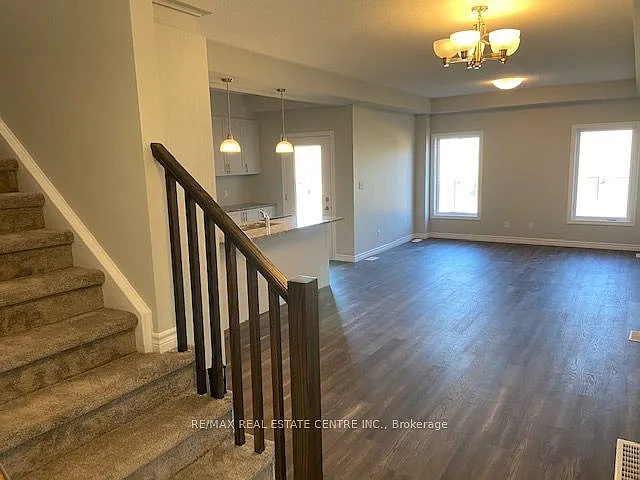 34 Pondcliffe Dr — Photo 4