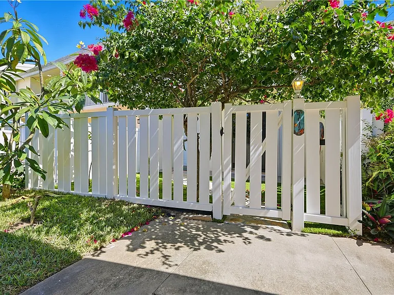 4019 Silver Palm Dr #8 — Photo 21