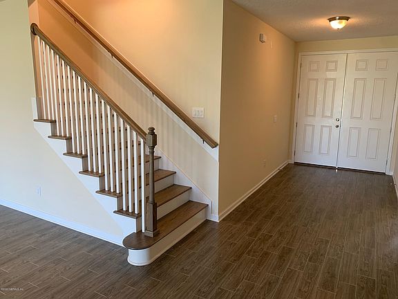 3rd image of 933 Laurel Valley Dr