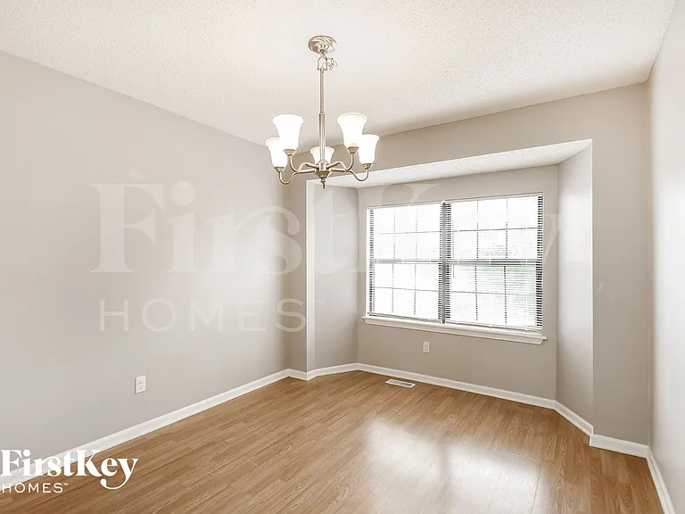 11536 N Woodland Ave — Photo 4