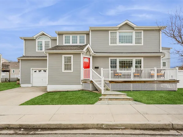 84 Barnes Street, Long Beach, NY 11561