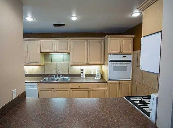 3rd image of 4215 E Bay Dr #205