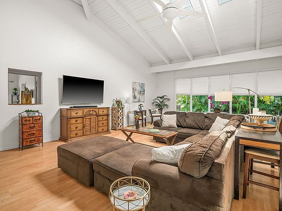2nd image of 4060 Kaahumanu Pl