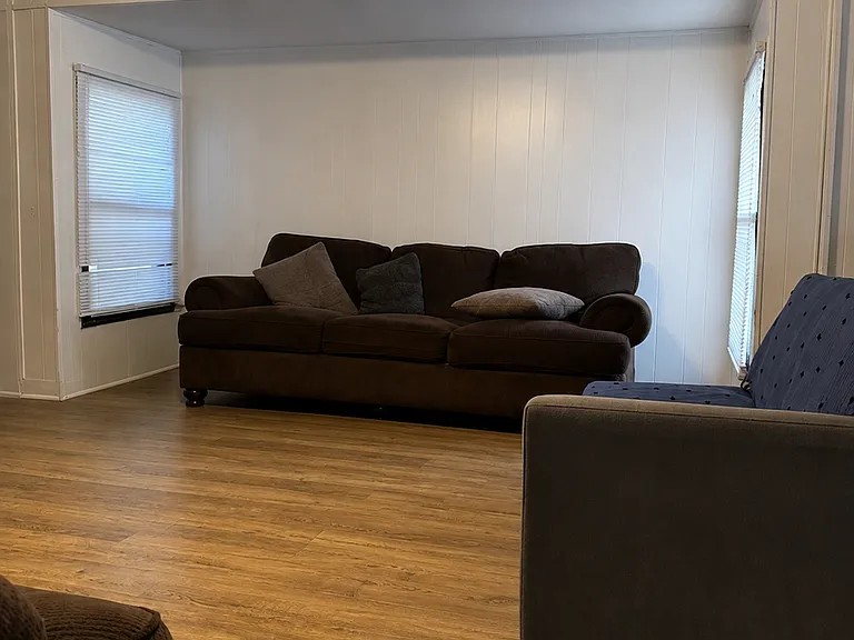 1820 Creekview Dr — Photo 6