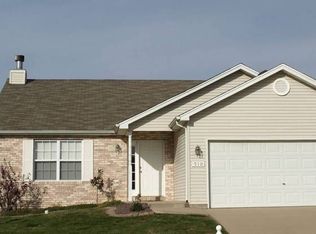 501 Country Pine Dr, O Fallon, IL 62269