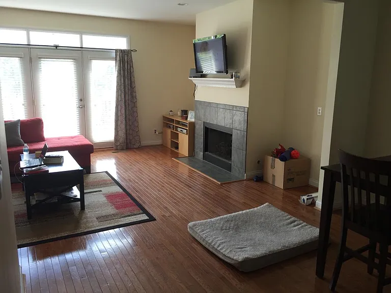 2546 Cleinview Ave — Photo 4