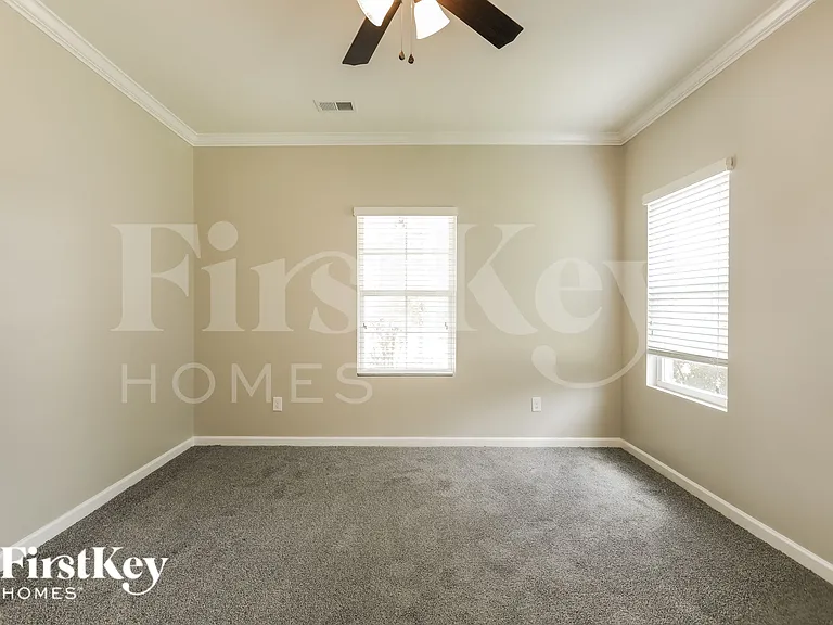 7009 Elm Crest Cir — Photo 11