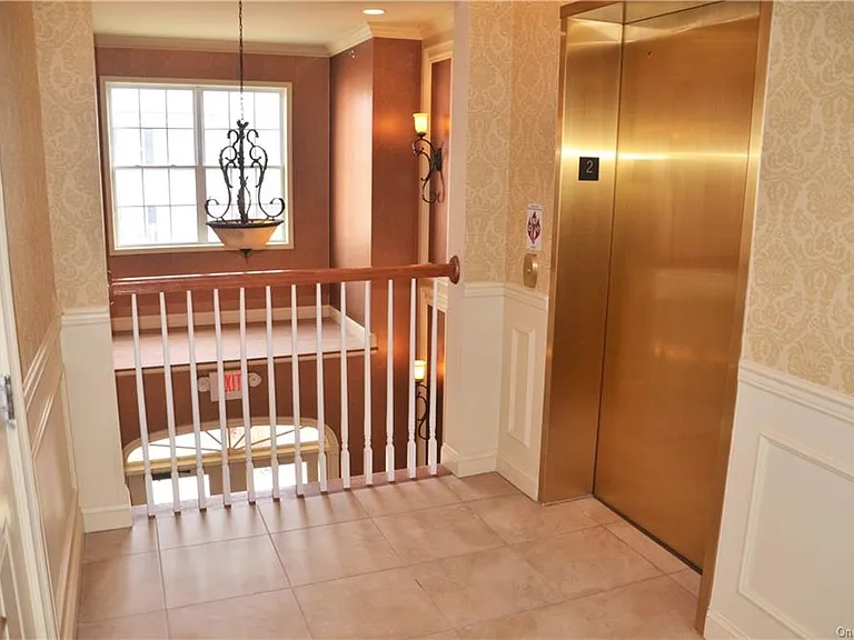300 Canter Ct — Photo 19
