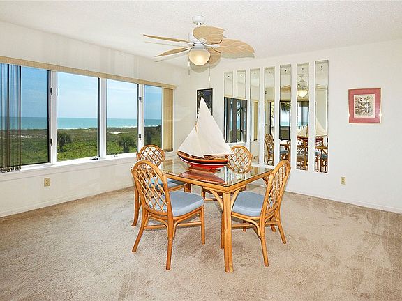 5th image of 1616 Ocean Dr APT 305