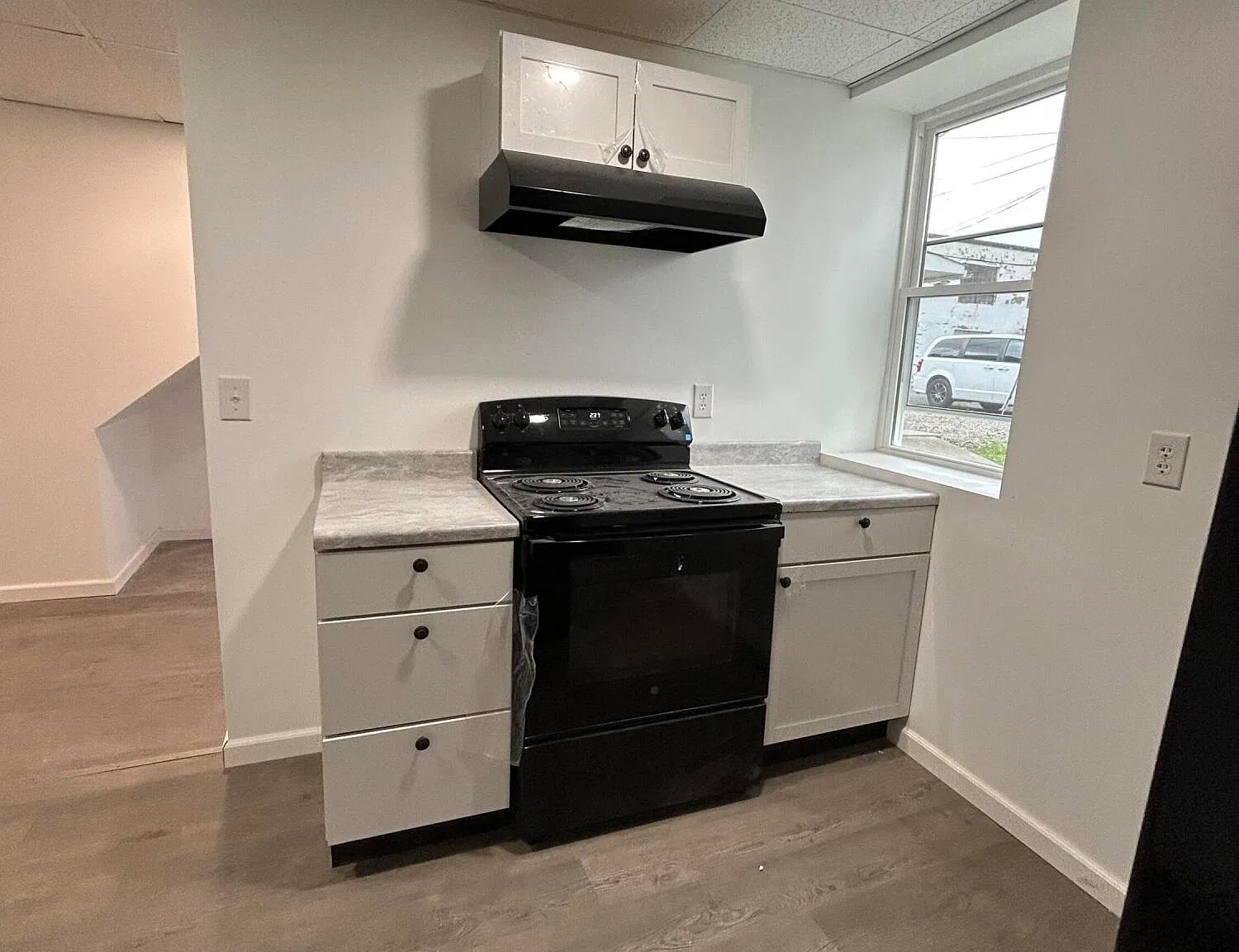 1 bed, 700 sqft, $900 — Photo 3