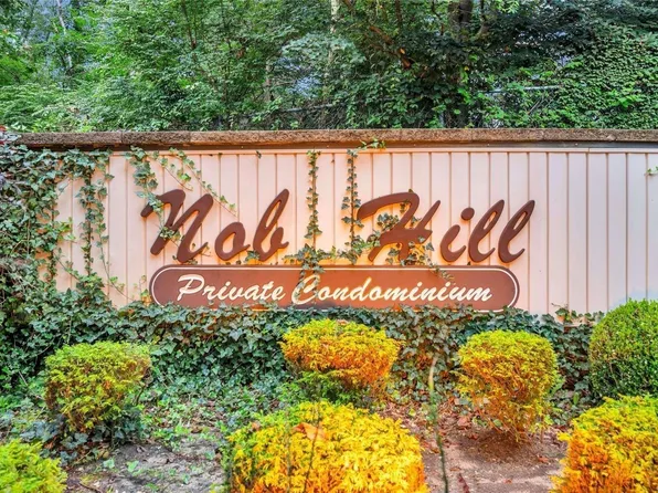 25 Richmond Boulevard #2B, Ronkonkoma, NY 11779