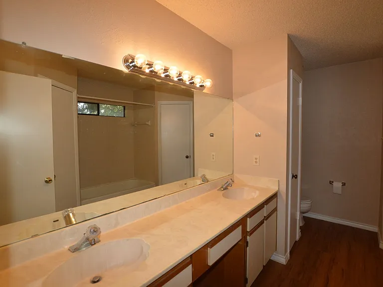 2607 Alcott Ln #A/B — Photo 6