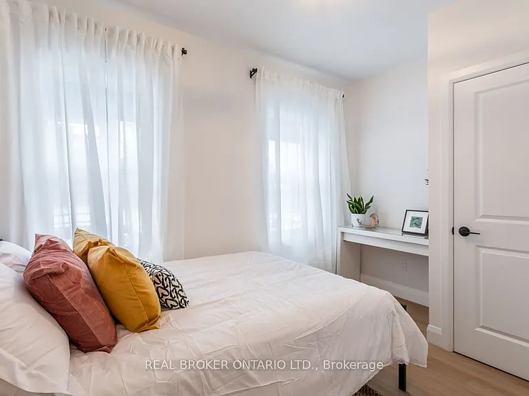 113 Catharine St N #1 — Photo 15