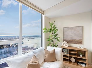 Emerald, Seattle, WA 98101