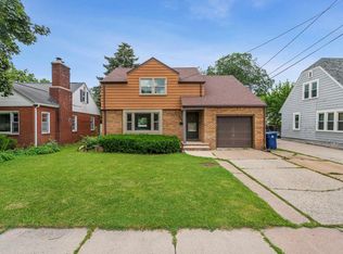 732 Tayco St, Menasha, WI 54952