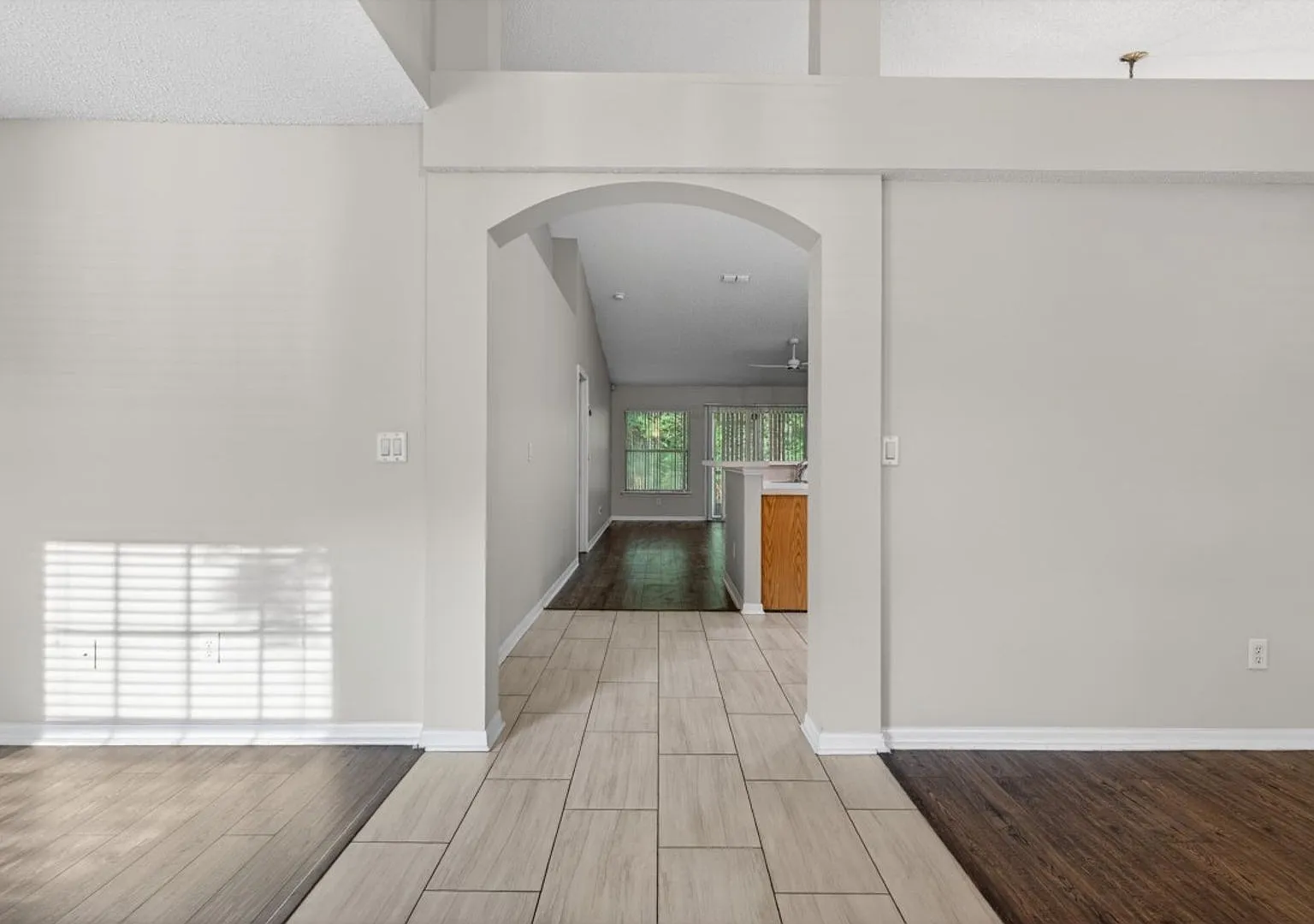 Middleburg Home with Office Space — Photo 4