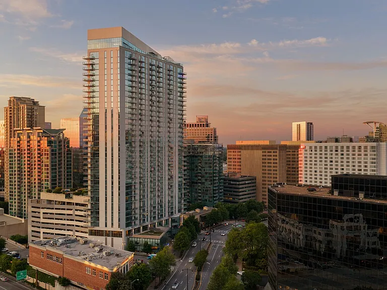 Elora at Buckhead — Photo 45