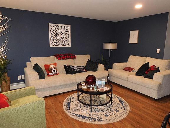2nd image of 945 Riverside Dr APT 5B