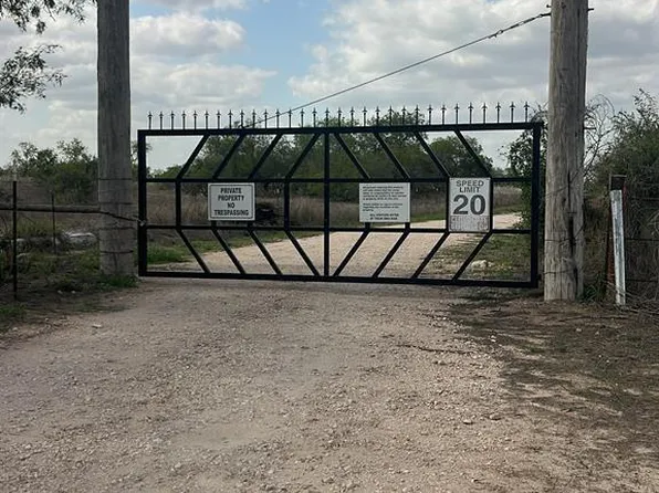 313 County Road 313, Encino, TX 78353