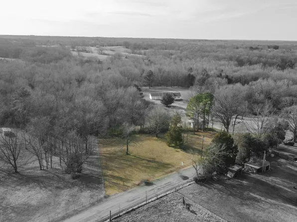 458 Laneview Concord Rd, Trenton, TN 38382