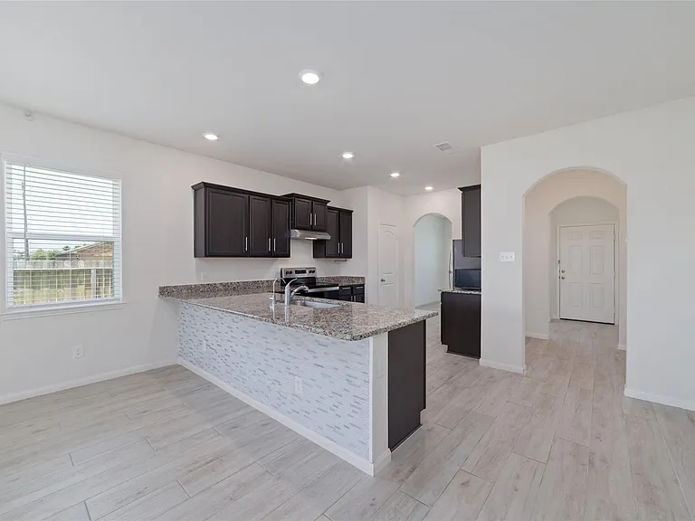 3000 Iron Woods Dr — Photo 9