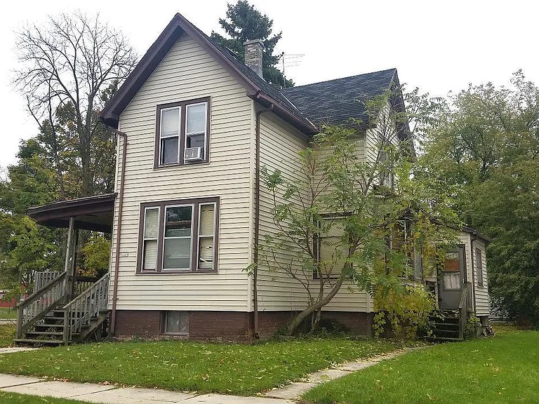 1329 N 12th St — Photo 13