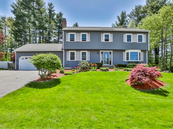 17 Brackenwood Dr, Nashua, NH 03062