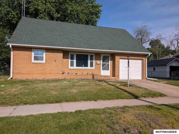 816 S Maryland Ave, Mason City, IA 50401