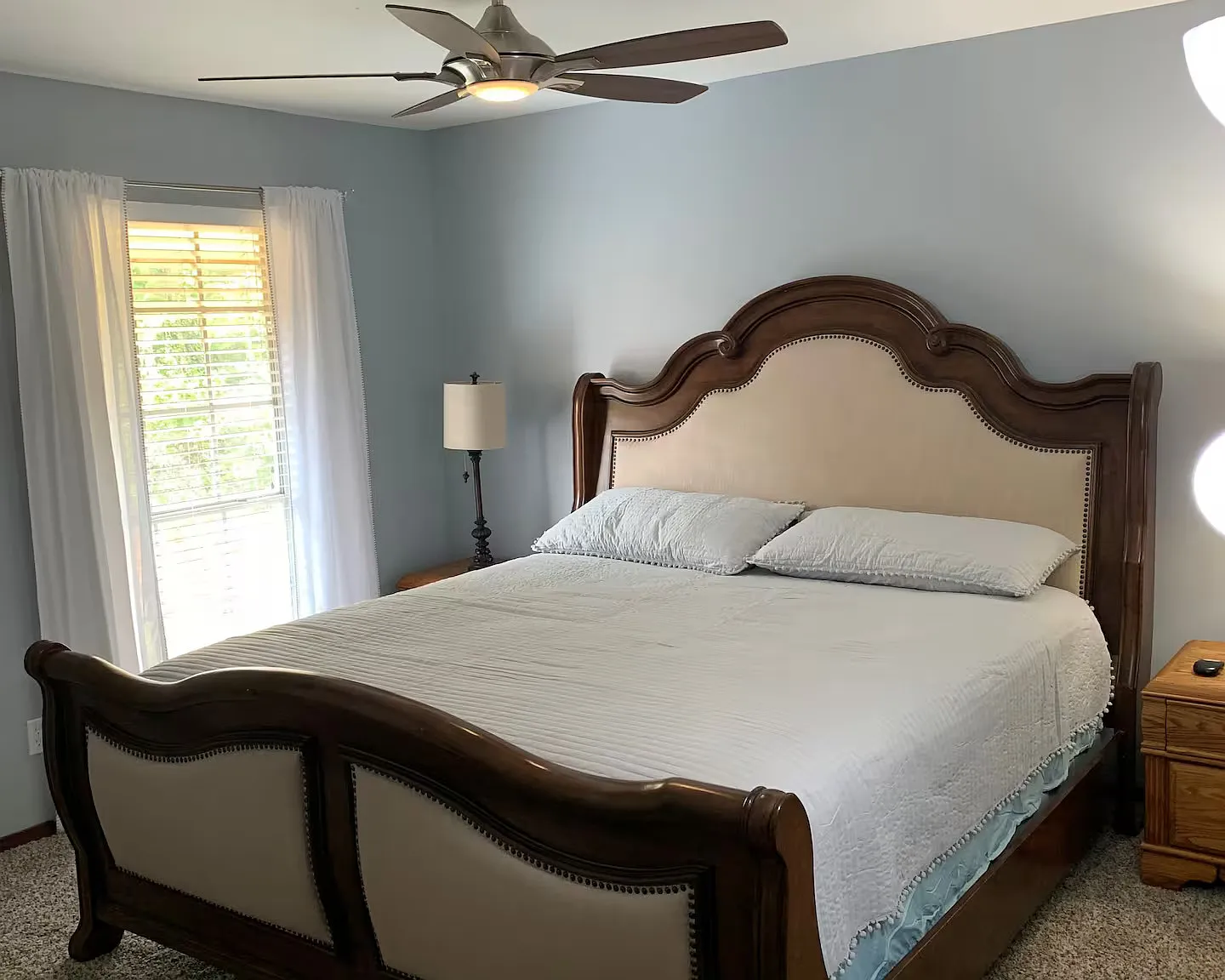 6 bed, 4320 sqft, $1,700 — Photo 3