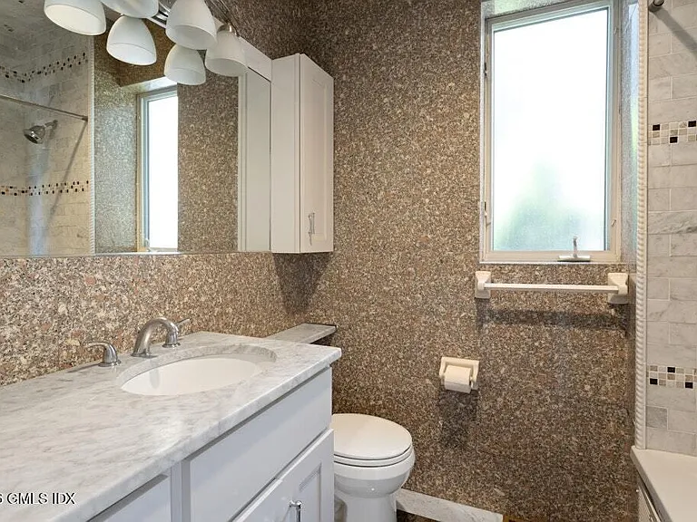 2 Stormy Circle Dr — Photo 19