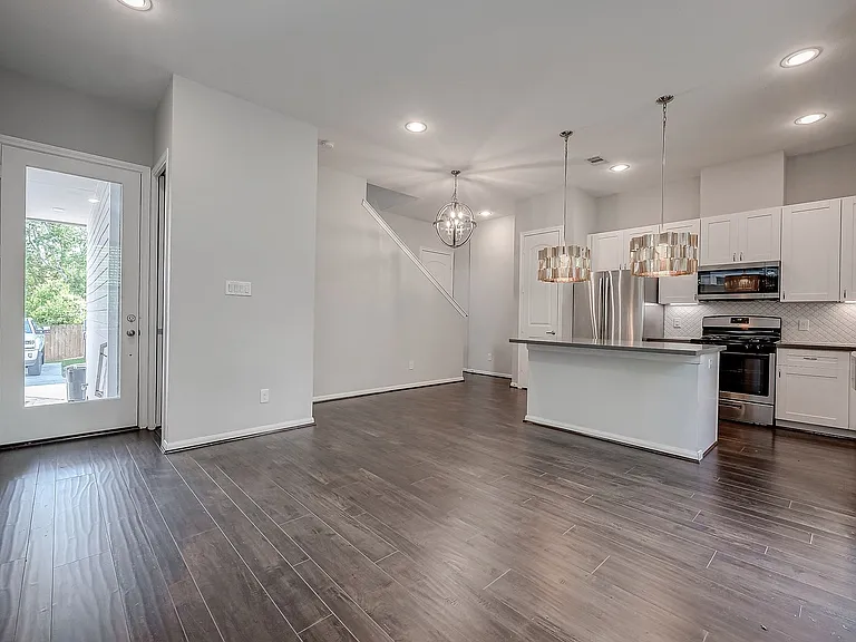 5610 Patrick St #I — Photo 4