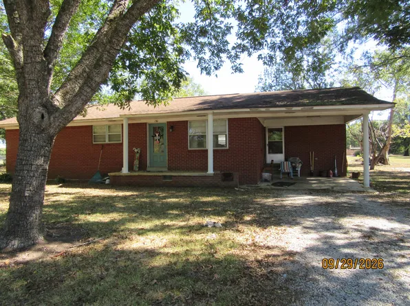 130 Oak St, Walnut, MS 38683