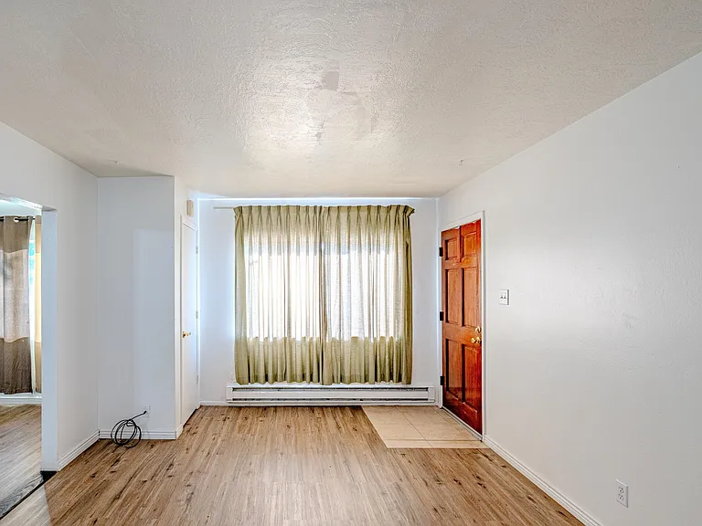 201 Burma Dr NE — Photo 5