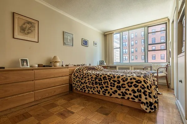 Sold by Ostrov Realty Group | media 13