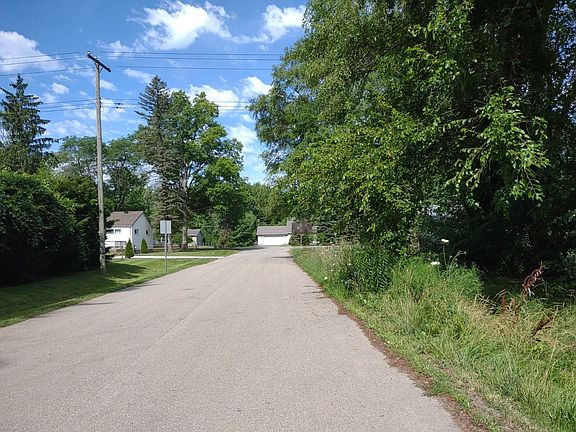 5th image of 46078 Bontekos Ave