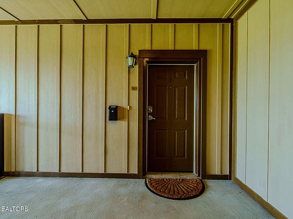 2nd image of 224 Maggie Mack Ln Unit 301