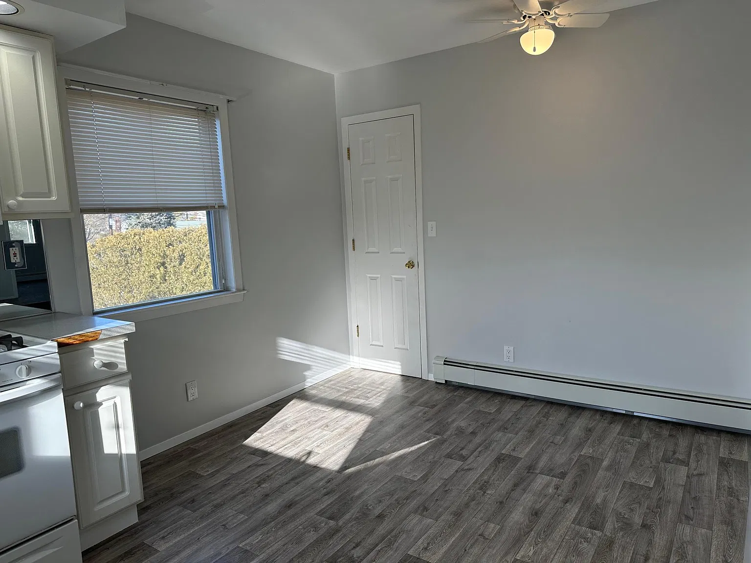 15 Arthur Ave — Photo 3