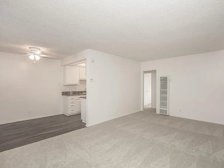 Castilian and Cordova Apartment Homes — Photo 10
