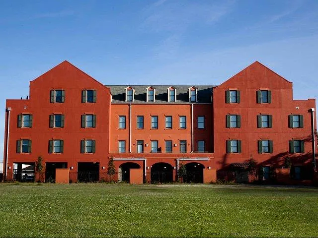 Aloysius Apartments — Photo 18
