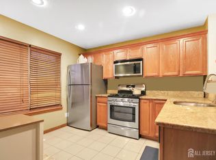 140 Lawrence St, New Brunswick, NJ 08901